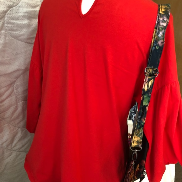 MASSINI balloon sleeve top - Picture 6 of 7